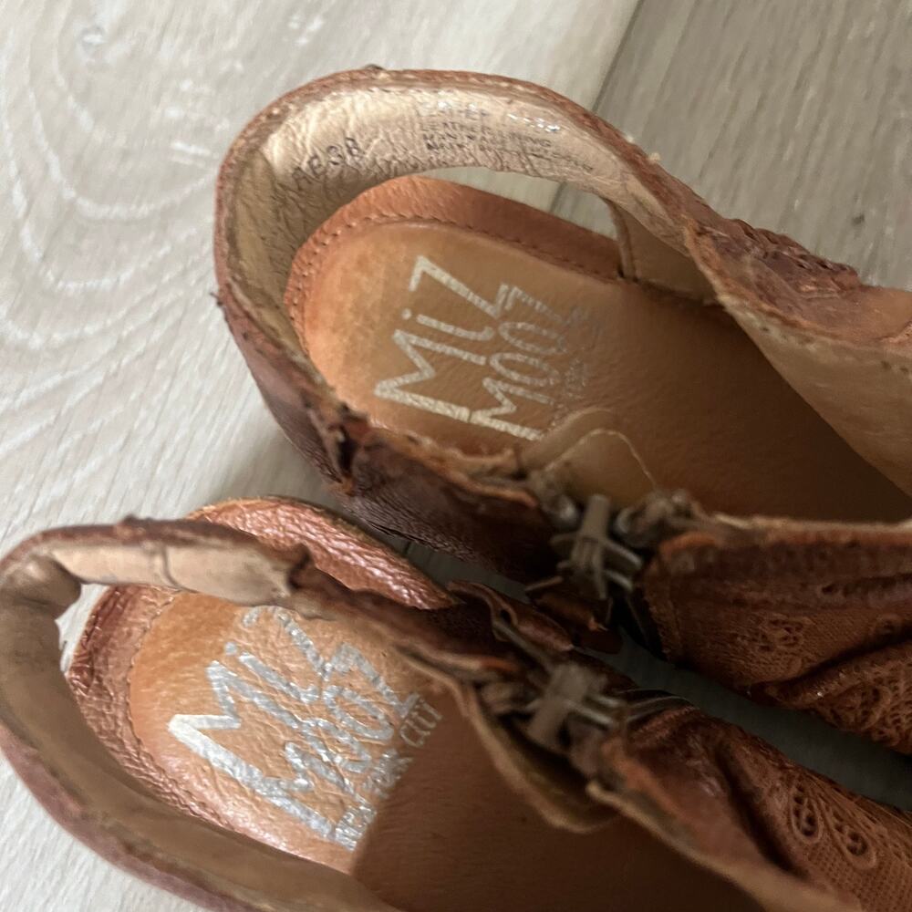 Miz Mooz 'Flaire' Women's 38 Leather Ruched Side Zip Bohemian Sandal Tan Paisley - Picture 5 of 11